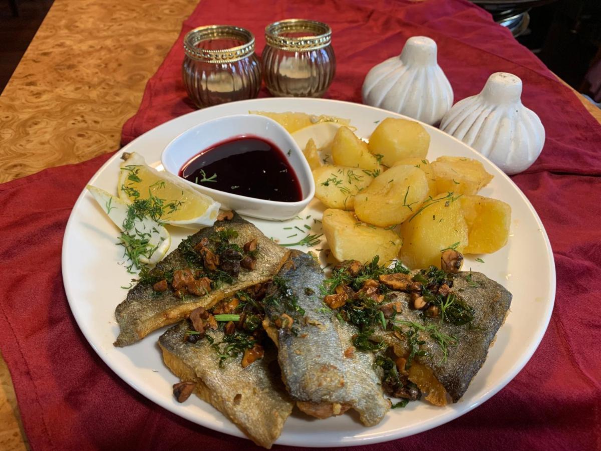 Hotel Tyrol I Restauracja Zycie Gruzji Osielsko 외부 사진