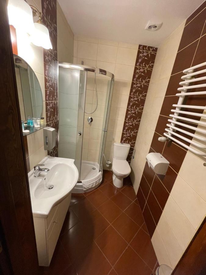 Hotel Tyrol I Restauracja Zycie Gruzji Osielsko 외부 사진